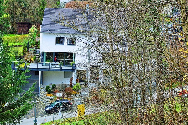 Doppelhaus Leonberg Hanglage